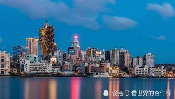 2025澳门最精准正版免费大全,澳门是中国著名的旅游城市之一，以其独特的文化、历史、人文景观和博彩业闻名于世。随着人们对博彩娱乐的需求不断增长，越来越多的人开始关注澳门博彩业的相关信息。本文将介绍关于澳门博彩业的重要信息，包括澳门博彩业的发展状况、最新趋势以及未来的展望等，同时介绍一些与关键词相关的内容，如澳门正版免费大全等。